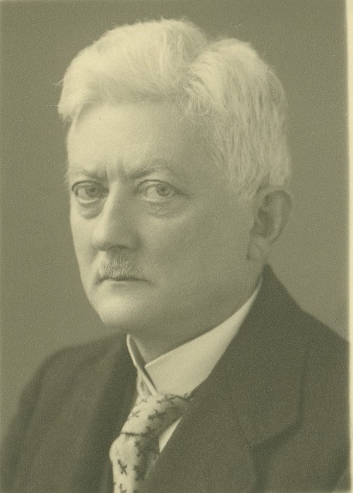 Dr. Karl Heinrich Schäfer